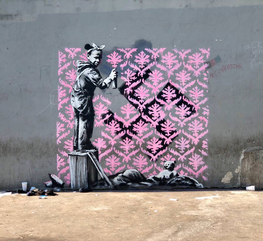 Banksy unveils new pieces in Paris, France Artes & contextos banksyparis2