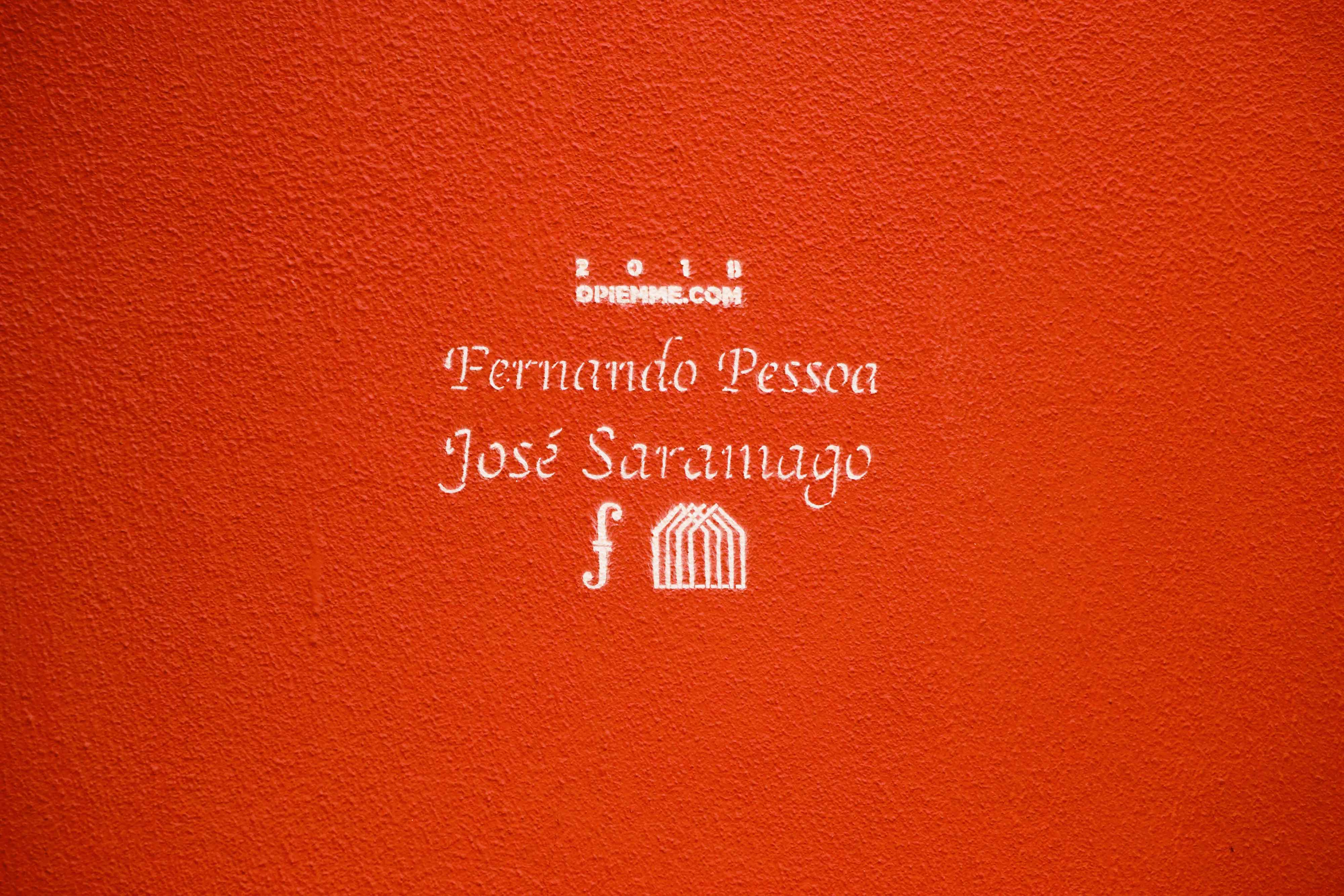 To Pessoa and Saramago: a poetry homage by Opiemme in Lisbon, Portugal. Artes & contextos Opiemme5
