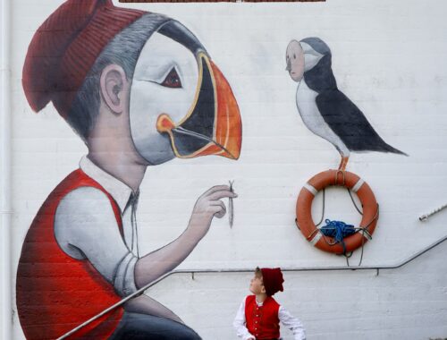 Seth Globepainter Paints “Puffin” in the Faroe Islands